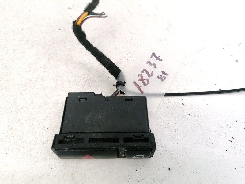 61318368920 61.318368920 Hazard switch BMW X5 2002 3.0L EIS01670573