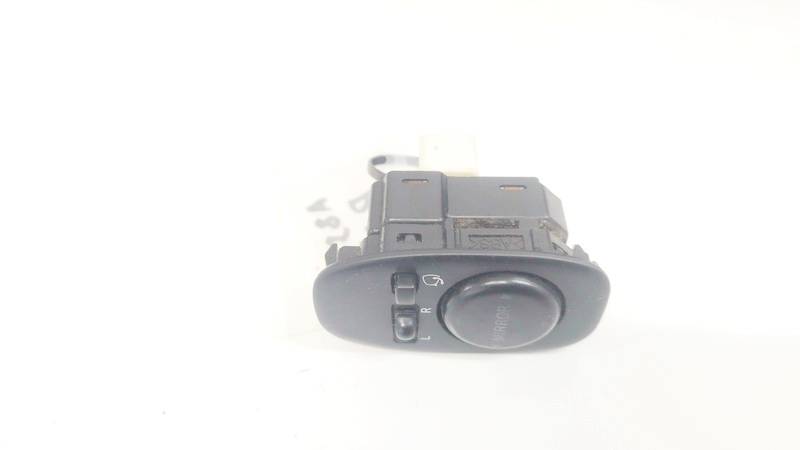 Lexus IS - CLASS 2000 Wing mirror control switch (Exterior Mirror Switch)