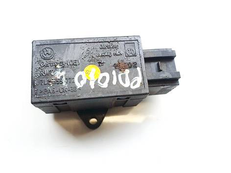 7L0959772 Volkswagen Touareg 2003 Relay module
