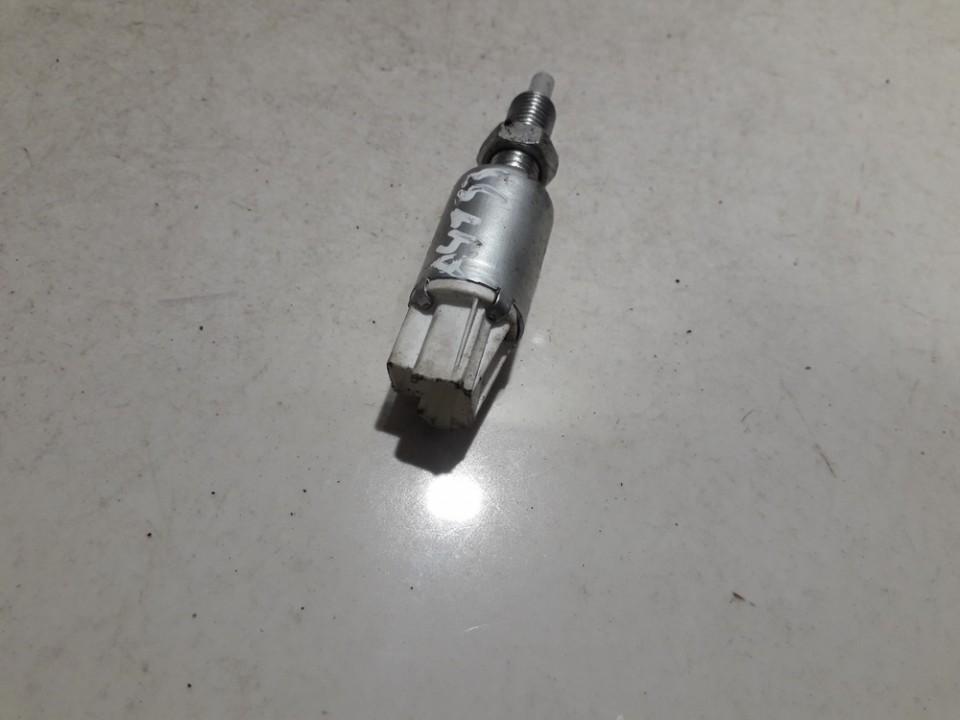 Toyota RAV-4 2006 Czujnik świateł hamulca (przekaźnik-klakson) - Thumbnail 2