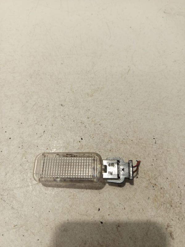 4B0947415 Volkswagen Phaeton 2006 Innenraumleuchte Leseleuchte