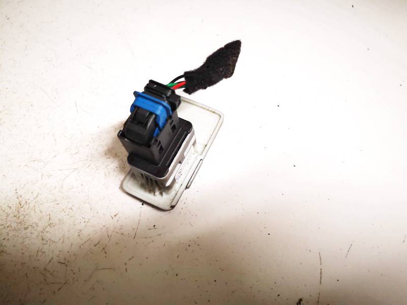 735451308 Fiat Bravo 2009 Złącza USB-AUX-iPod - Thumbnail 3