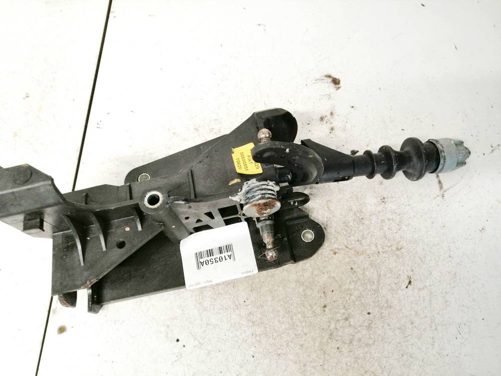 55346829 Fiat Doblo 2011 Gearshift Lever Mechanical (GEAR SELECTOR UNIT)