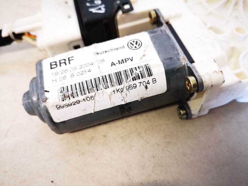 1K0959704B Volkswagen Touran 2003 Durvju loga pacēlāja motors - AIZMUGURE PA LABI - Thumbnail 2