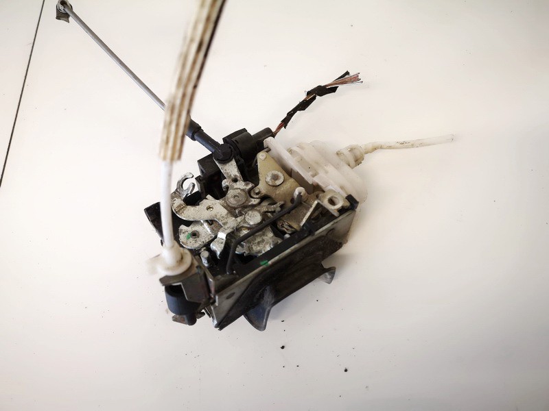 Audi A4 1997 Door Lock Mechanism - FRONT RIGHT - Thumbnail 2
