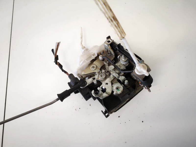 Audi A4 1997 Door Lock Mechanism - FRONT RIGHT - Thumbnail 3