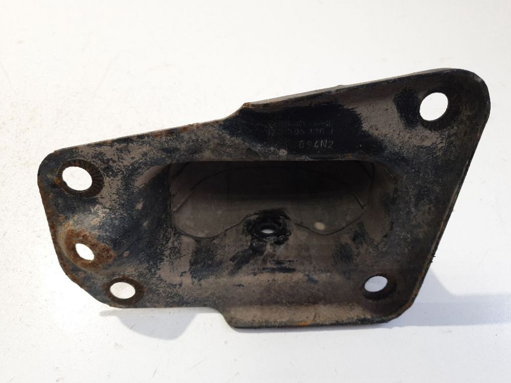 1K0505130J Skoda Yeti 2012 Beam bracket (subframe ) - REAR RIGHT - Thumbnail 3