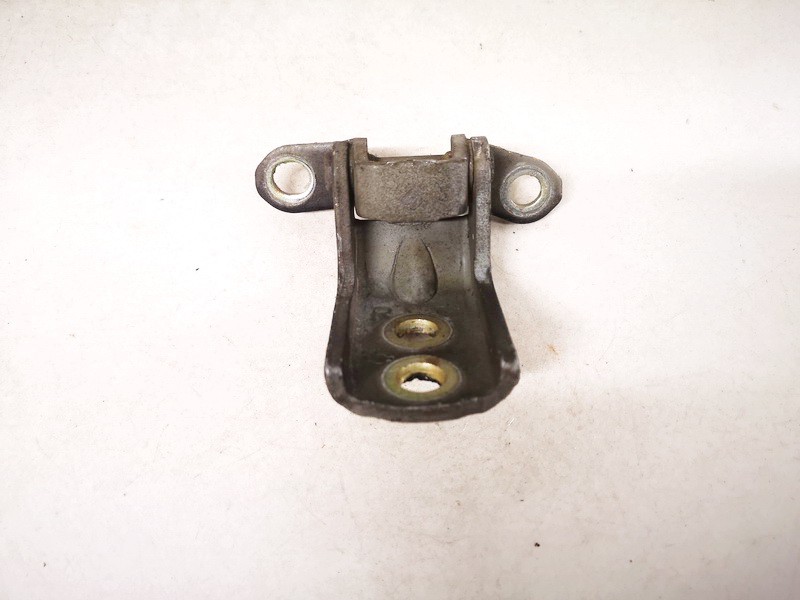 Nissan Almera 2000 Etuoven saranat - EDESSÄ