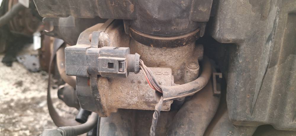 03C133062C Volkswagen Polo 2009 Droseline sklende