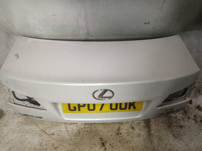 BALTAS Lexus IS - CLASS 2007 Aizmugurējais vāks (pārsegs) - AIZMUGURE