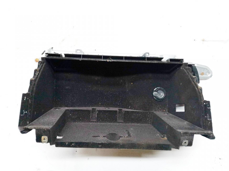 7L6858904 Volkswagen Touareg 2003 Hansikaslokero