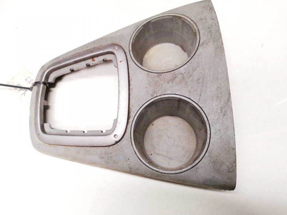 3M71A044C74BB Mazda 2 2004 Uchwyt na kubki