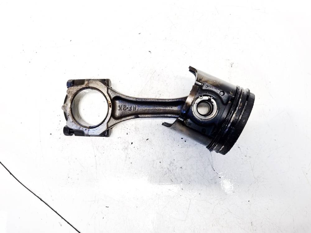 Mazda 626 1998 Stumoklis su svaistikliu