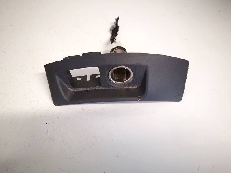 8686026 Volvo V50 2005 Cigarette lighter cover assembly