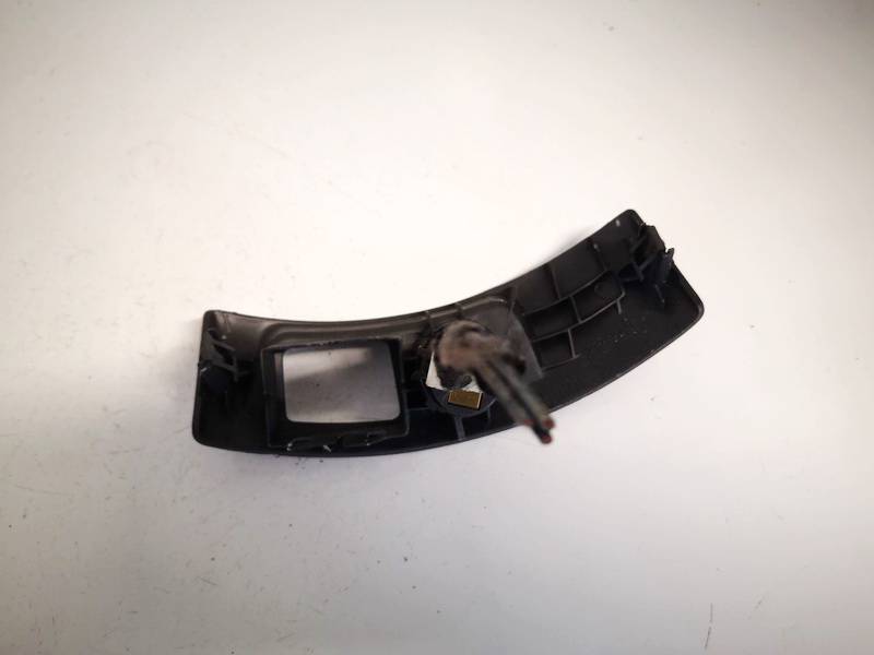 8686026 Volvo V50 2005 Cigarette lighter cover assembly - Thumbnail 2