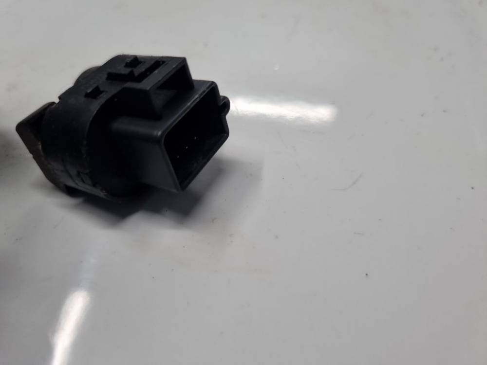 15261339 Chevrolet Cobalt 2010 Wing mirror control switch (Exterior Mirror Switch) - Thumbnail 4