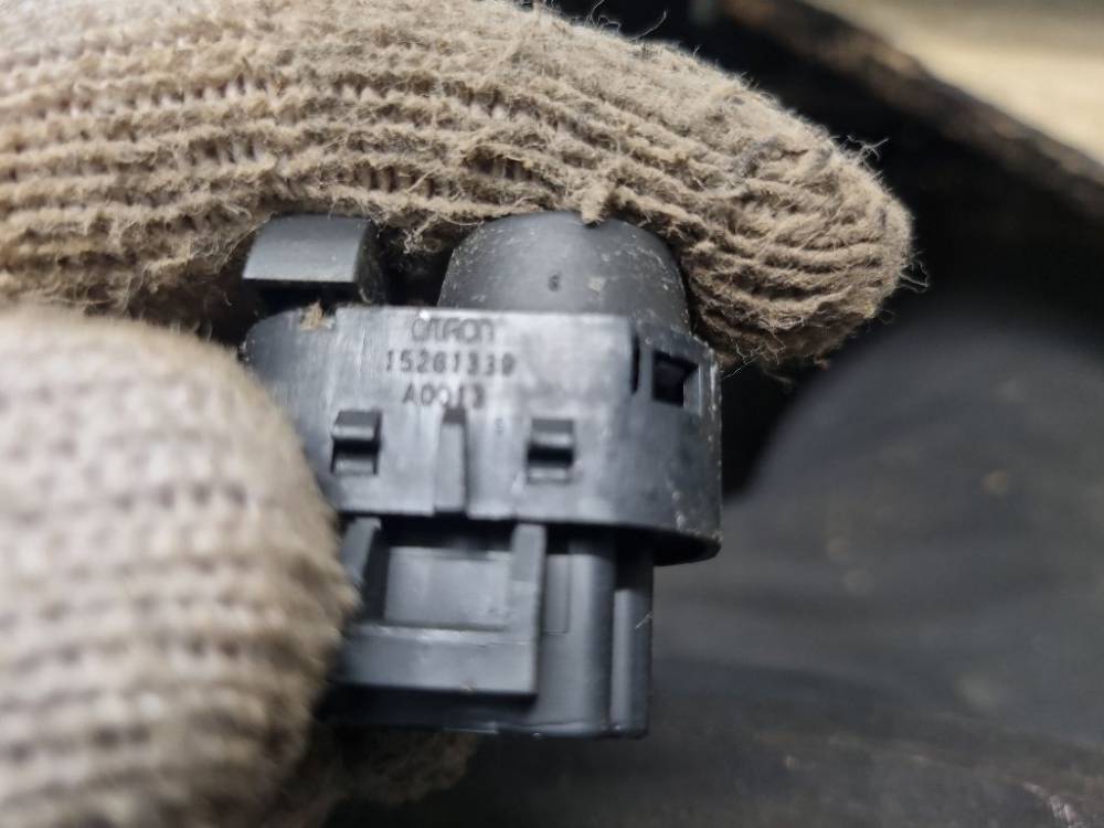 15261339 Chevrolet Cobalt 2010 Wing mirror control switch (Exterior Mirror Switch) - Thumbnail 5