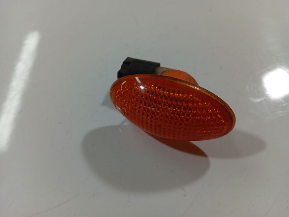 MINI Cooper 2003 Suuntavalo lokasuojassa - EDESSÄ OIKEALLA