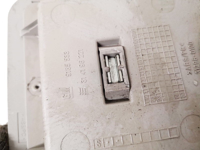 9185533 Opel Signum 2004 Interior trim - Thumbnail 3