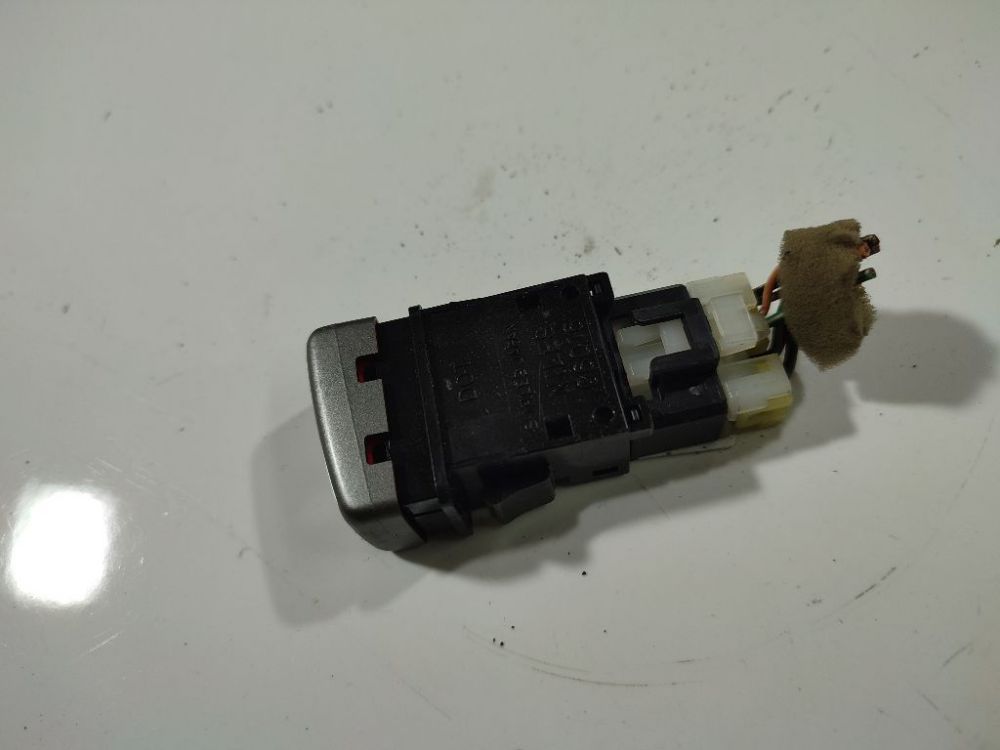 06016 Subaru Forester 2007 Hazard switch - Thumbnail 3