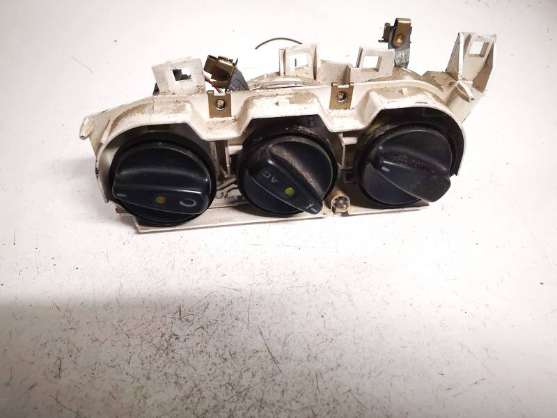 95NW18D451A Ford Galaxy 1996 Panel sterowania klimatyzacją (przełączniki ogrzewania)