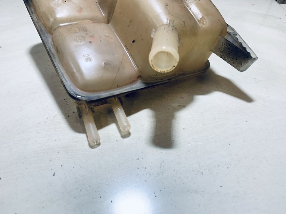 3M5H8K218AJ Ford Focus 2007 Expansion Tank coolant (RADIATOR EXPANSION TANK BOTTLE ) - Thumbnail 3