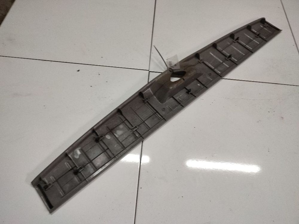 R3U4A12024 Ford Galaxy 2000 Metal Boot Lip Cover - Thumbnail 3