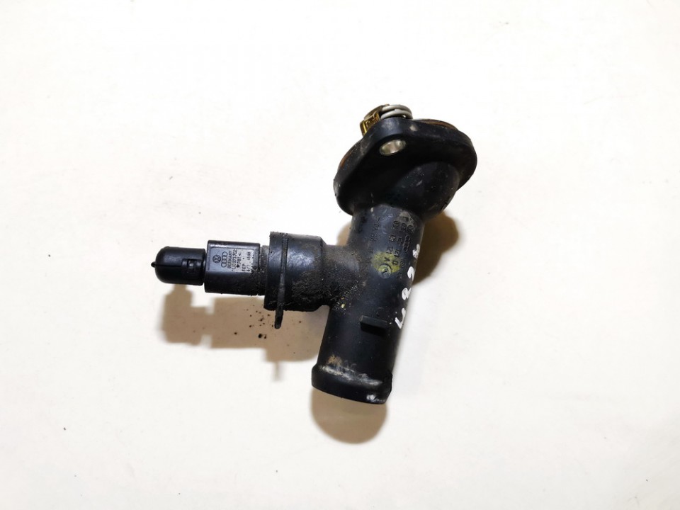 036121121D Volkswagen Passat 2007 Obudowa termostatu