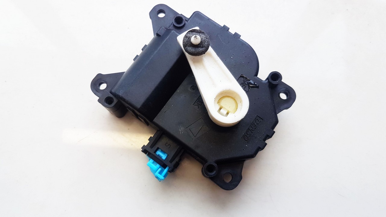 MF1138002810PLS Toyota Avensis 2016 Lämmittimen läppämotor - Thumbnail 2