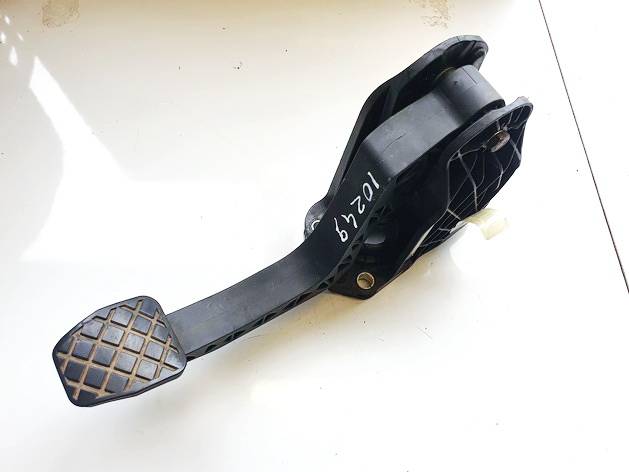 1K0721796K Skoda Octavia 2010 Pedał sprzęgła