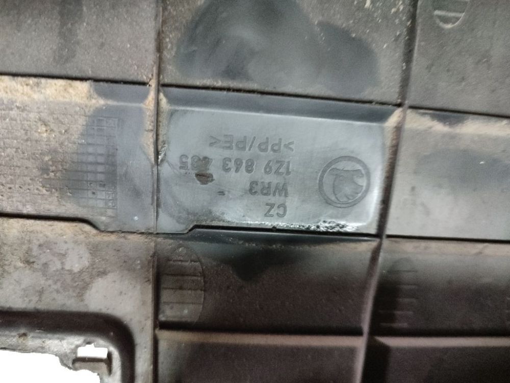 1Z0863485 Skoda Octavia 2005 Wykończenie wnętrza bagażnika w pobliżu zamka - Thumbnail 4