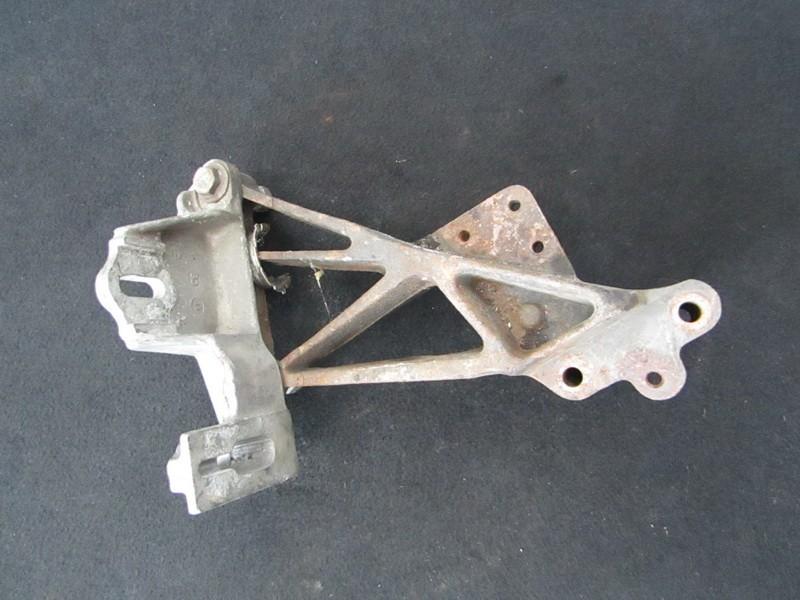 7m0199308b 95vw6037bb Engine Mount Bracket and Gearbox Mount Bracket