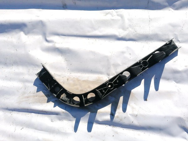 5P0807863B Seat Altea 2004 Uchwyt zderzaka - TYLNE LEWE