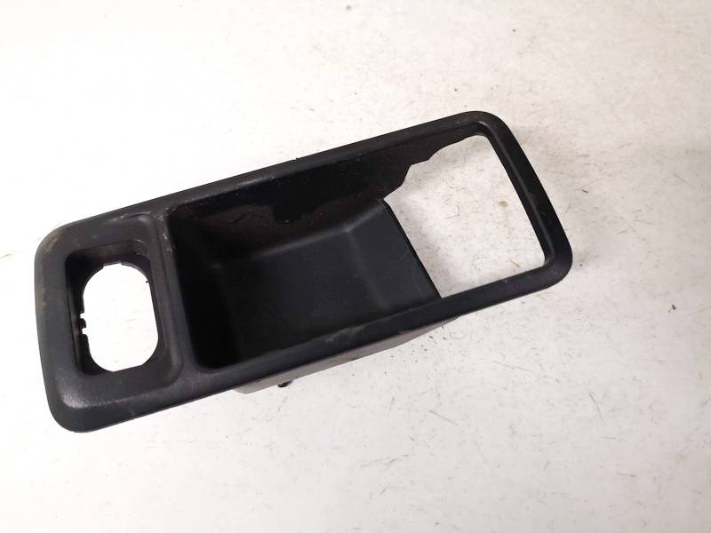 3M51226A37ABW Ford Focus 2008 Wykończenie wnętrza (plastikowe elementy)