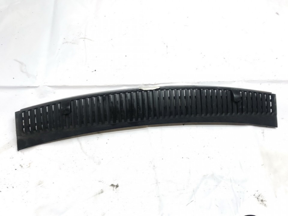 7M3853185B Ford Galaxy 2001 Wiper Muolding - FRONT