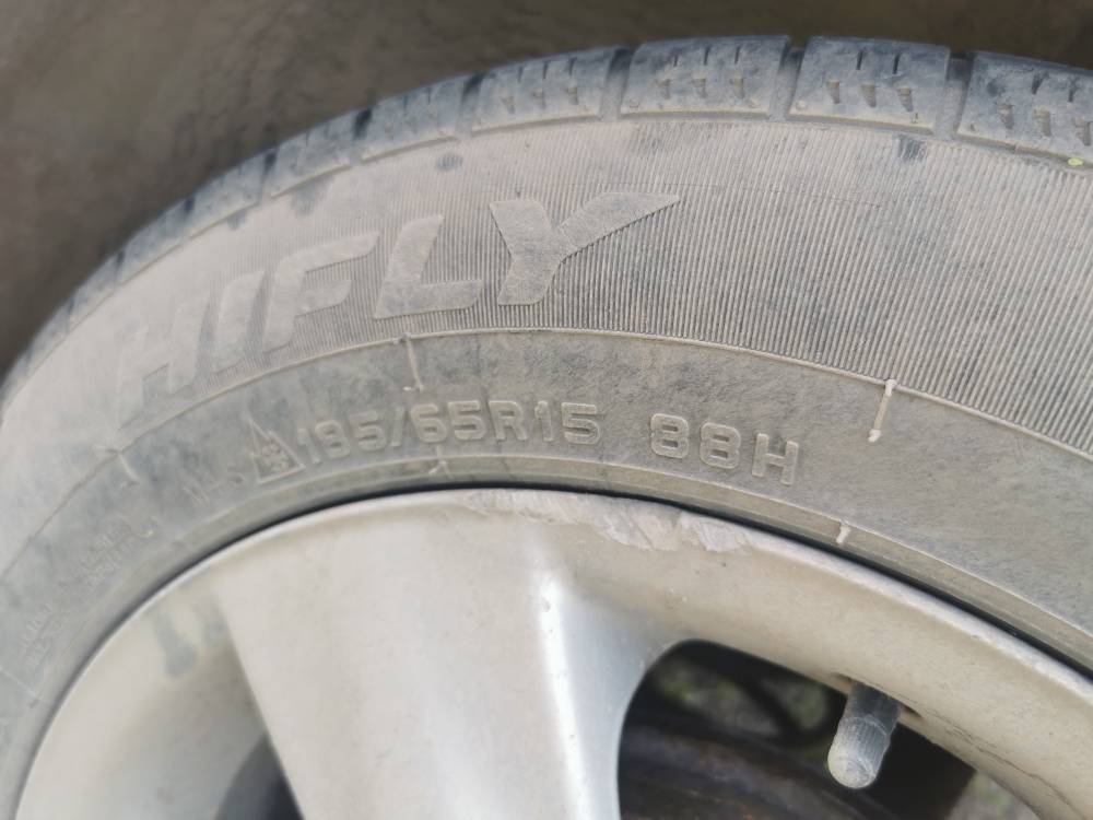 4X100 Toyota Yaris 2007 Komplet Kół Zimowych R15 - Thumbnail 5