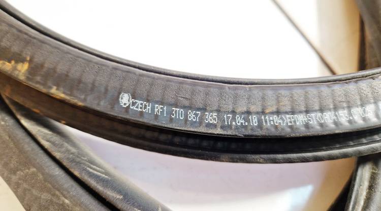 3T0867365 Skoda Superb 2010 Door Rubber - FRONT LEFT - Thumbnail 3