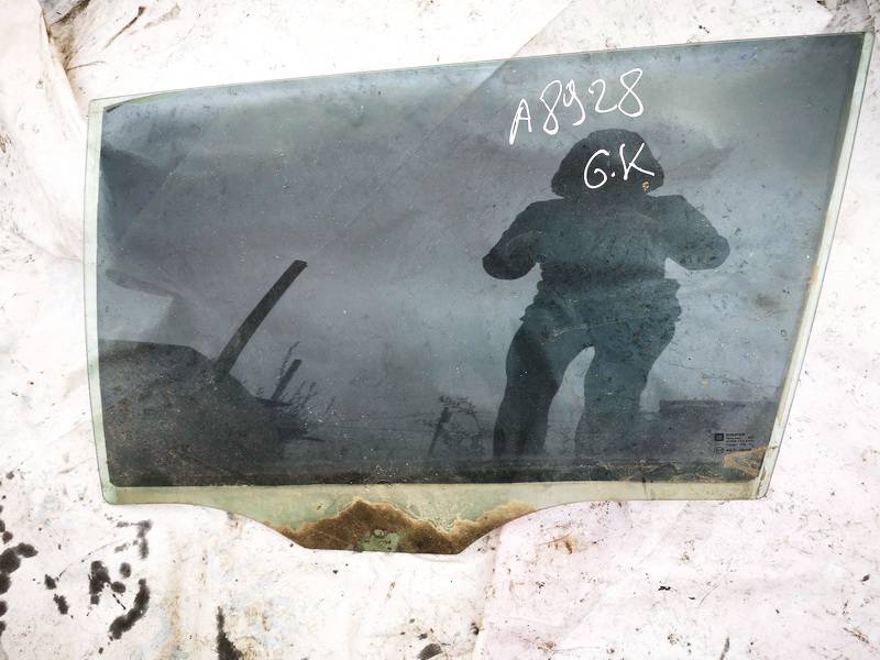 AS2 Opel Vectra 2006 Oven lasi - TAKANA VASEMMALLA