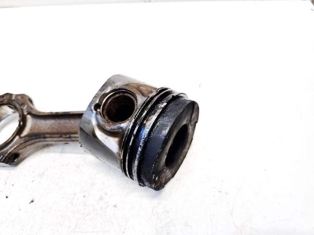 Opel Omega 2002 PISTON and arnaque-Bielle - Thumbnail 2