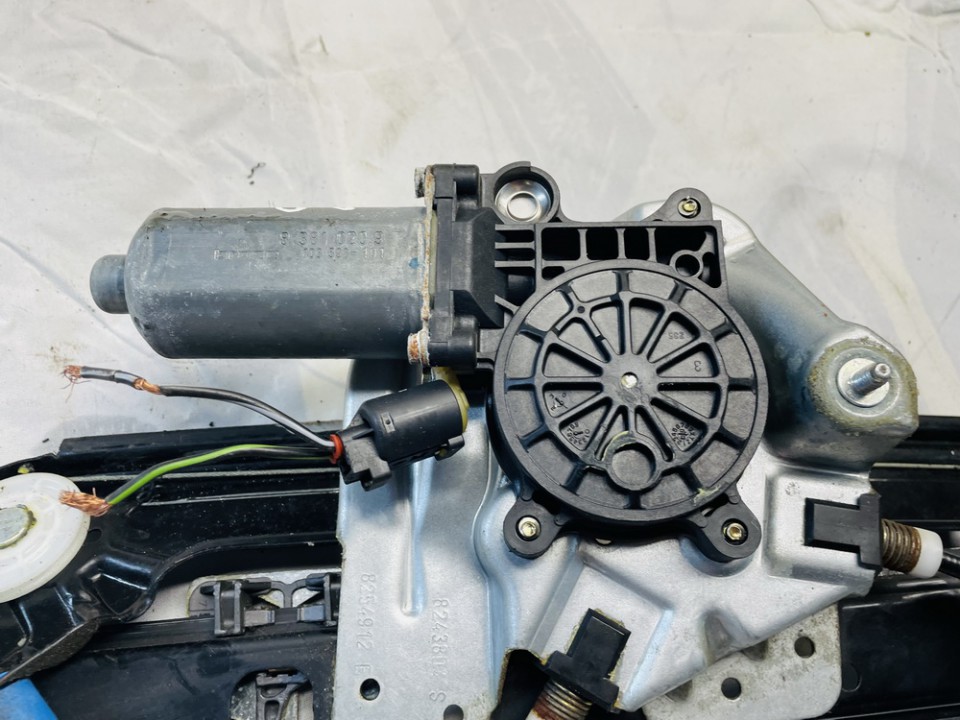 83810209 BMW X5 2001 MOTEUR DE LEVE VITRE AVANT DROIT - Thumbnail 2