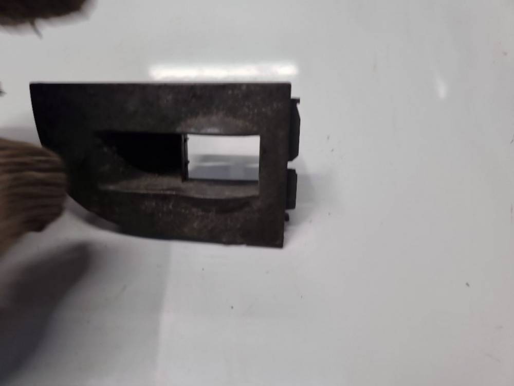 4B0959522 Audi A6 2003 Moldura del interruptor de la ventana de la puerta delantera - Thumbnail 2