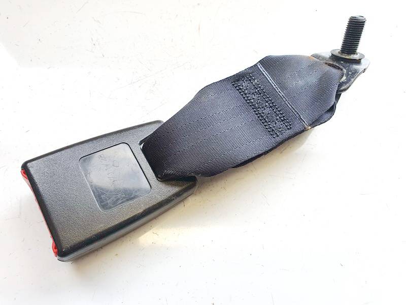 20091128 Nissan Cube 2010 Ответная часть ремня безопасности - задний вторичный