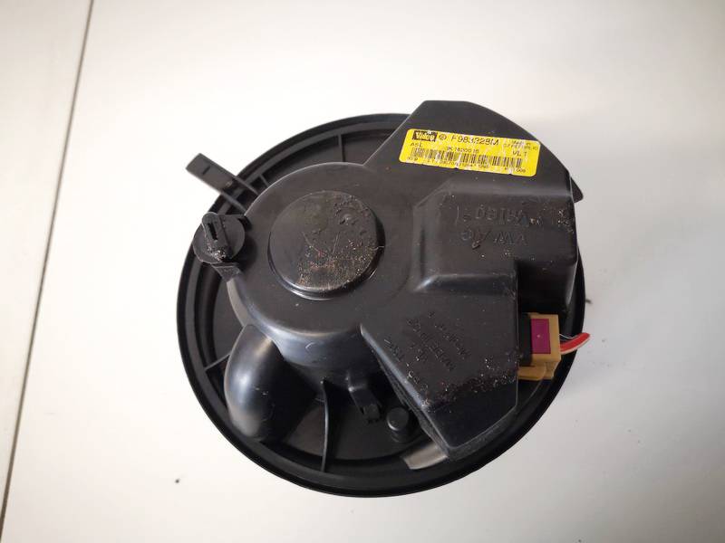 1K1820015 Volkswagen Touran 2004 Heater blower assy