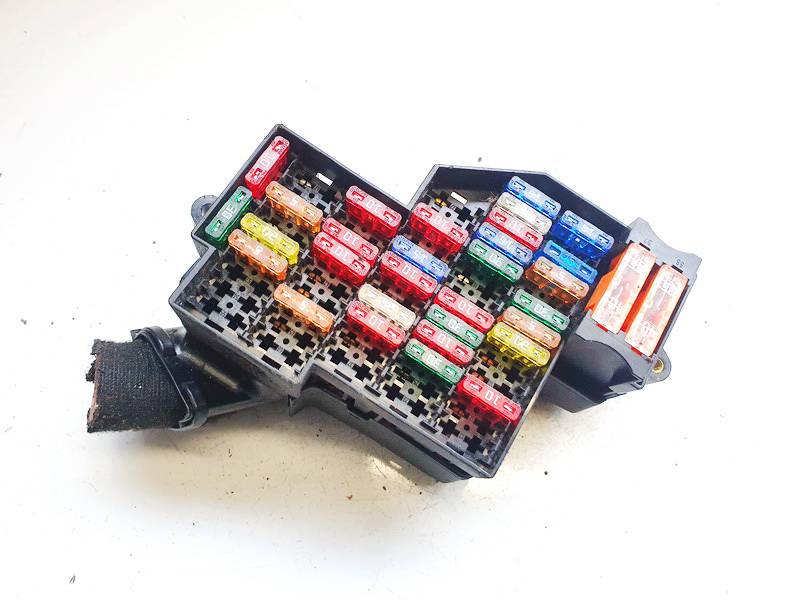 Volkswagen Touareg 2003 Skrzynka bezpieczników