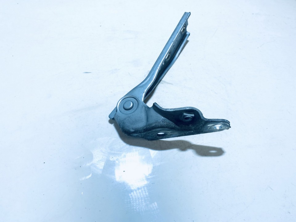 8L0823302B Audi A3 1997 Hood bonnet Hinge - FRONT RIGHT