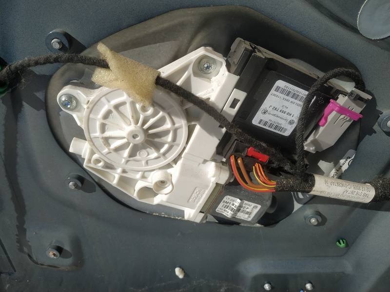 5M1837402F Volkswagen Golf Plus 2007 Fensterhebermotor Vorne Rechts