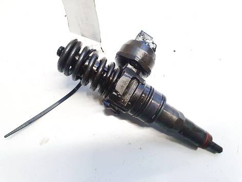 038130073AG Volkswagen Passat 2007 Fuel Injector - Thumbnail 3