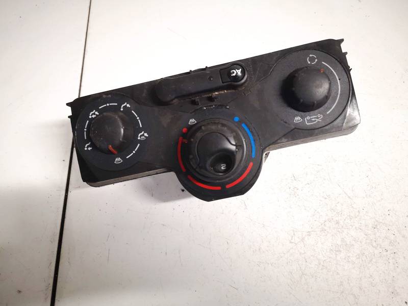 5F2140100 Renault Kangoo 2008 Climate Control Panel (heater control switches)