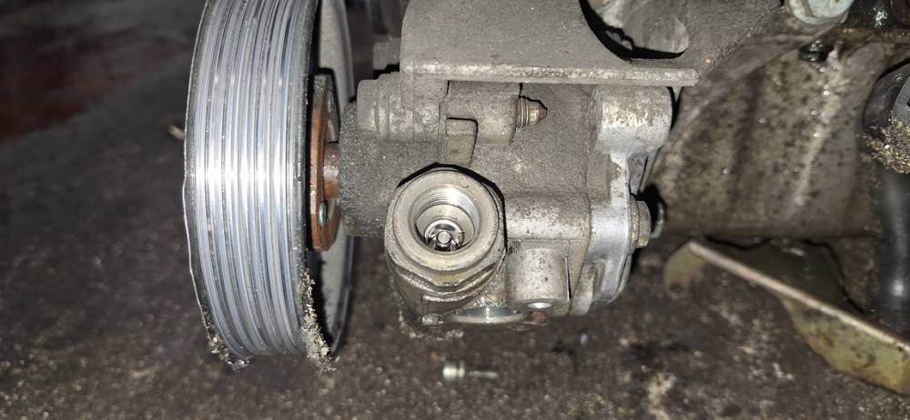 038145255B Volkswagen Bora 1999 Pump assembly - Power steering pump