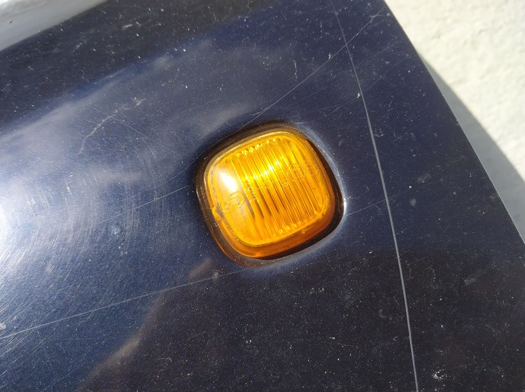 Audi A4 1998 Clear Side Repeaters - FRONT LEFT - Thumbnail 2